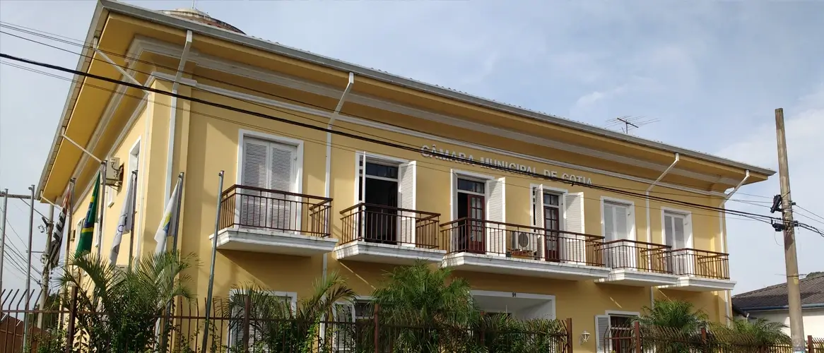 Concurso Câmara de Cotia SP: assinado contrato com Consulplan