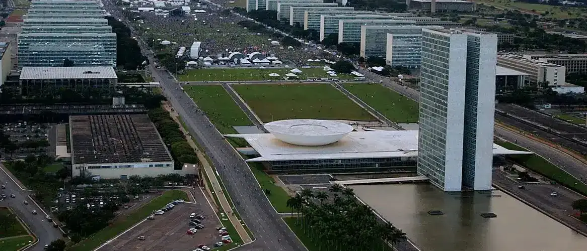 PLOA 2025 prevê 63 mil vagas para concursos públicos