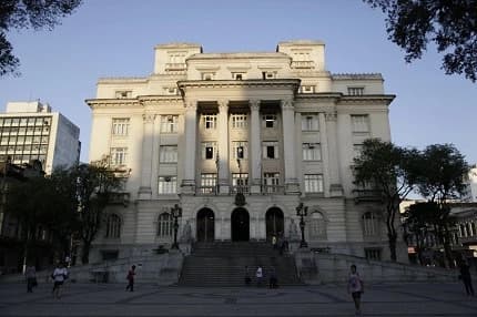 Prefeitura de Santos: 120 vagas para professor até quinta, 19
