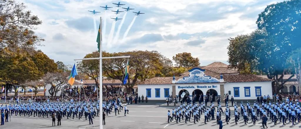 Concurso Aeronáutica: saiu edital com 188 vagas para EAGS